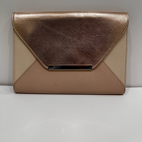 ✨ ✨ Express Metallic Pink and Cream Clutch✨✨ - Picture 1 of 12